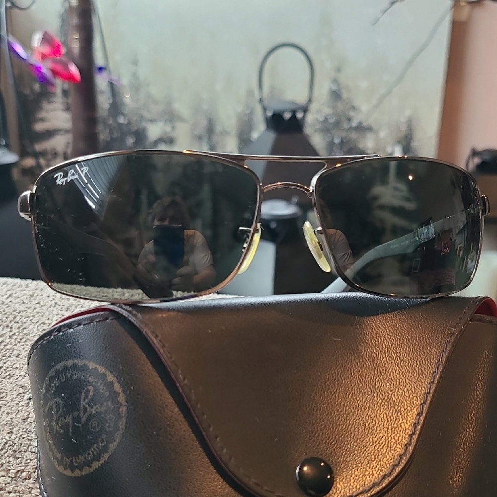 Ray-Ban Black Aviator Sunglasses